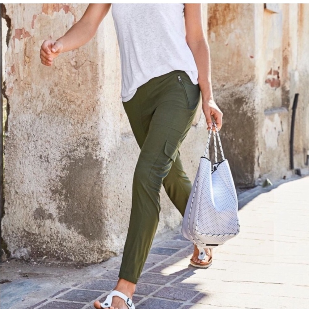 Athleta Chelsea Cargo Army Olive Green Pant